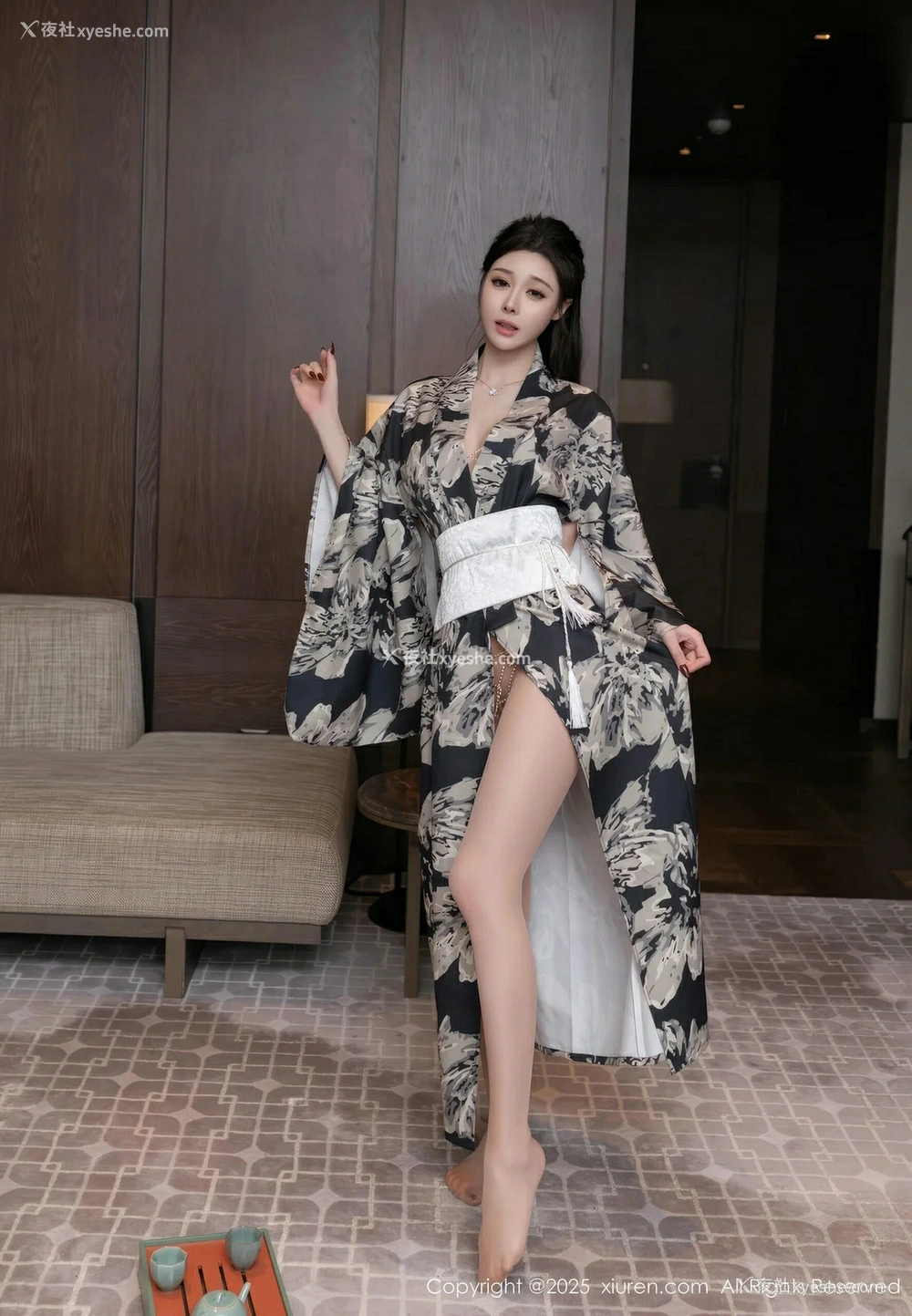 1P - [XiuRen秀人网] No.10352 模特合集 [81P]