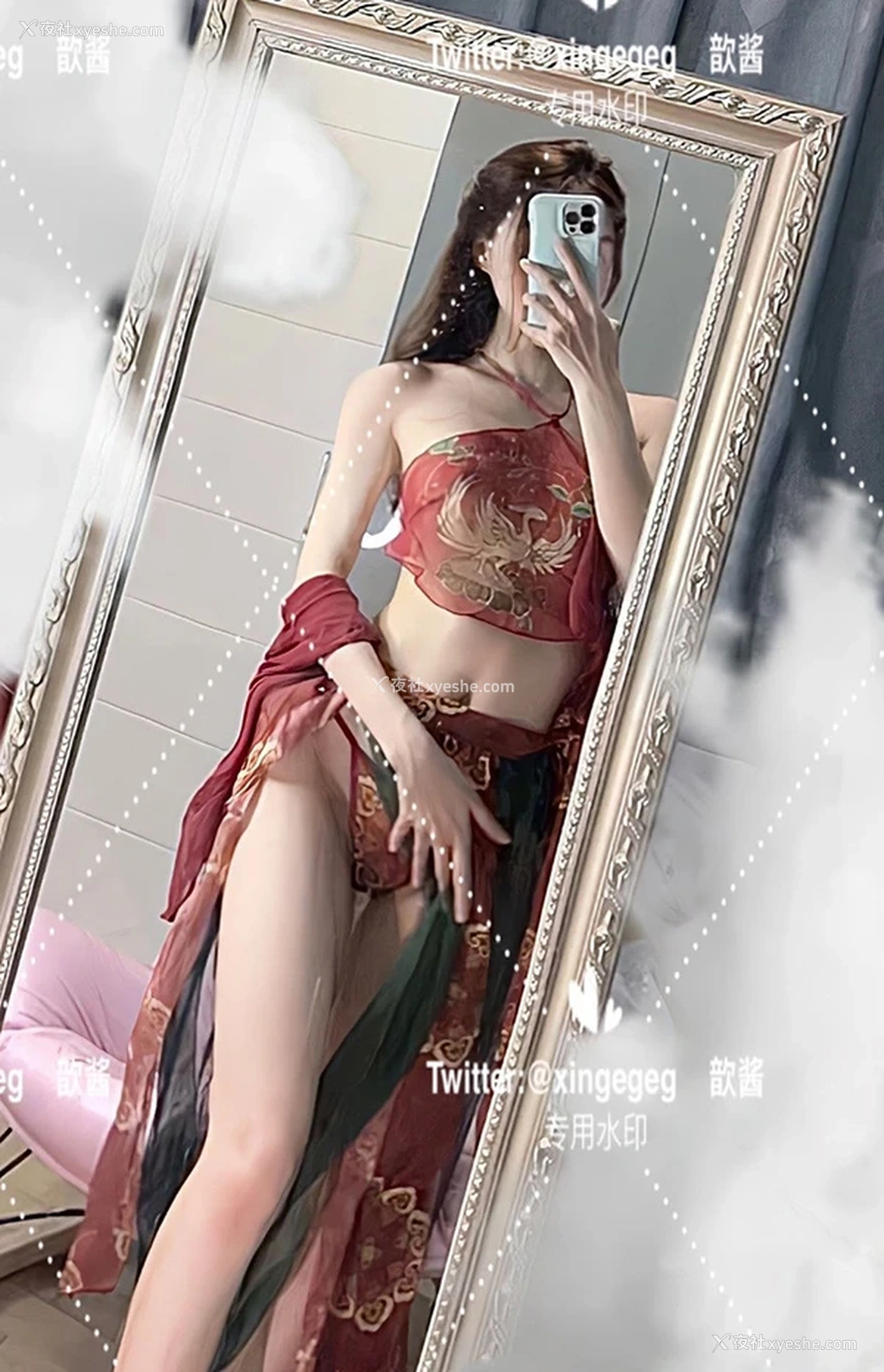 1P - 推特美女@歆歆宝 520门槛私拍尺度合集