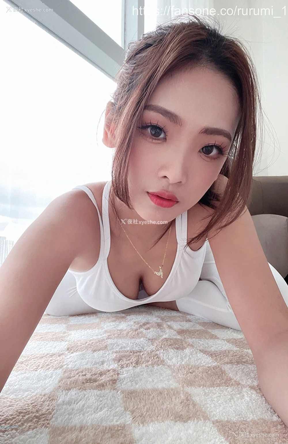 1P - 网红美女露露咪 fansone订阅尺度私拍图集2