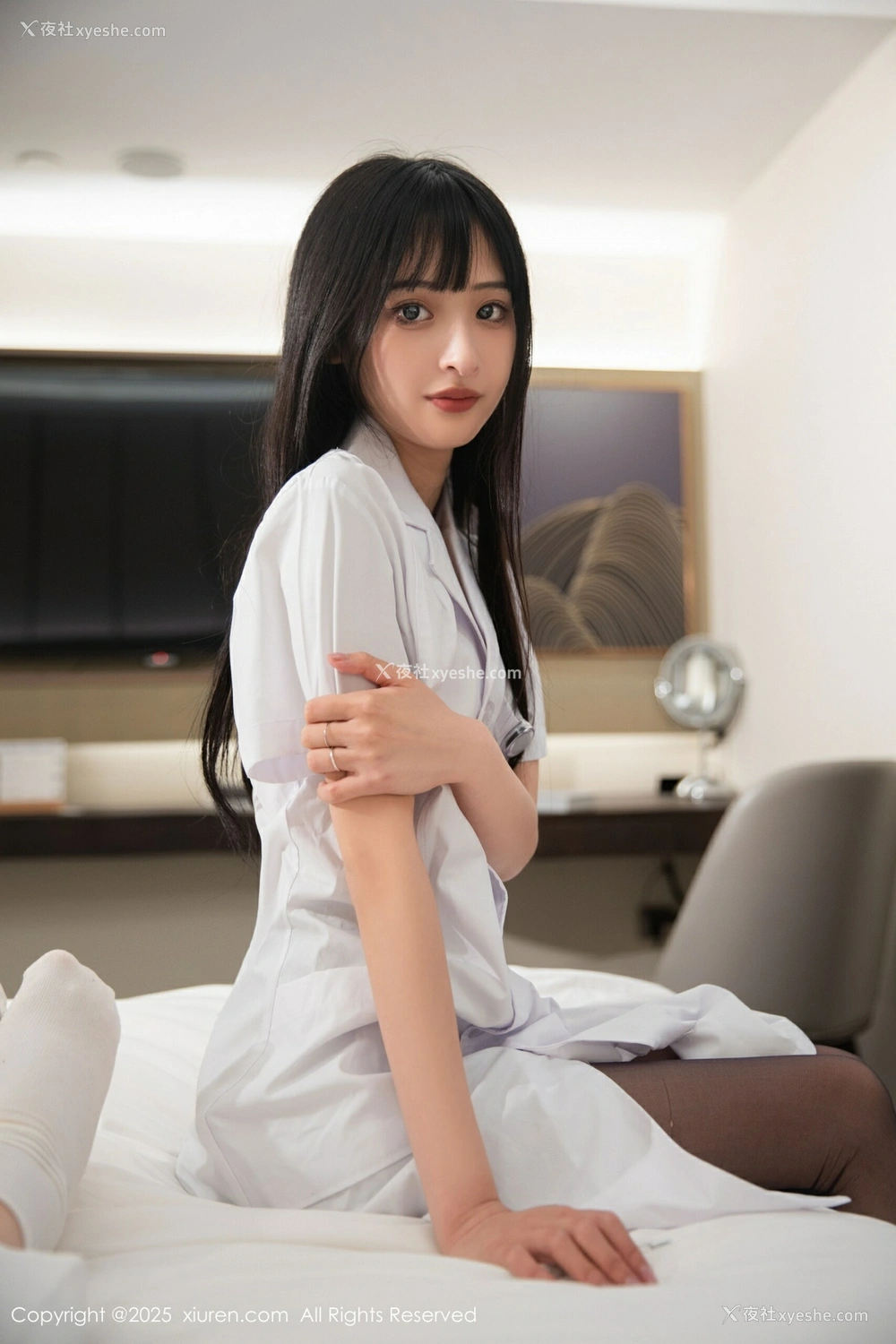 1P - [XiuRen秀人网] No.10373 茂木希子 [81P]