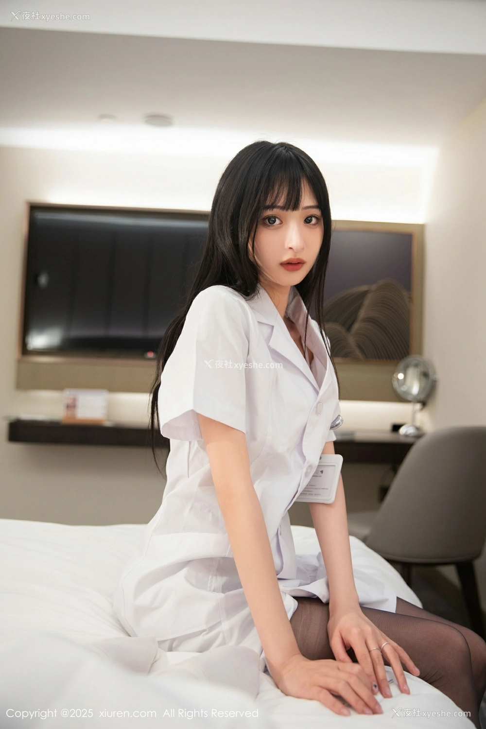 1P - [XiuRen秀人网] No.10373 茂木希子 [81P]