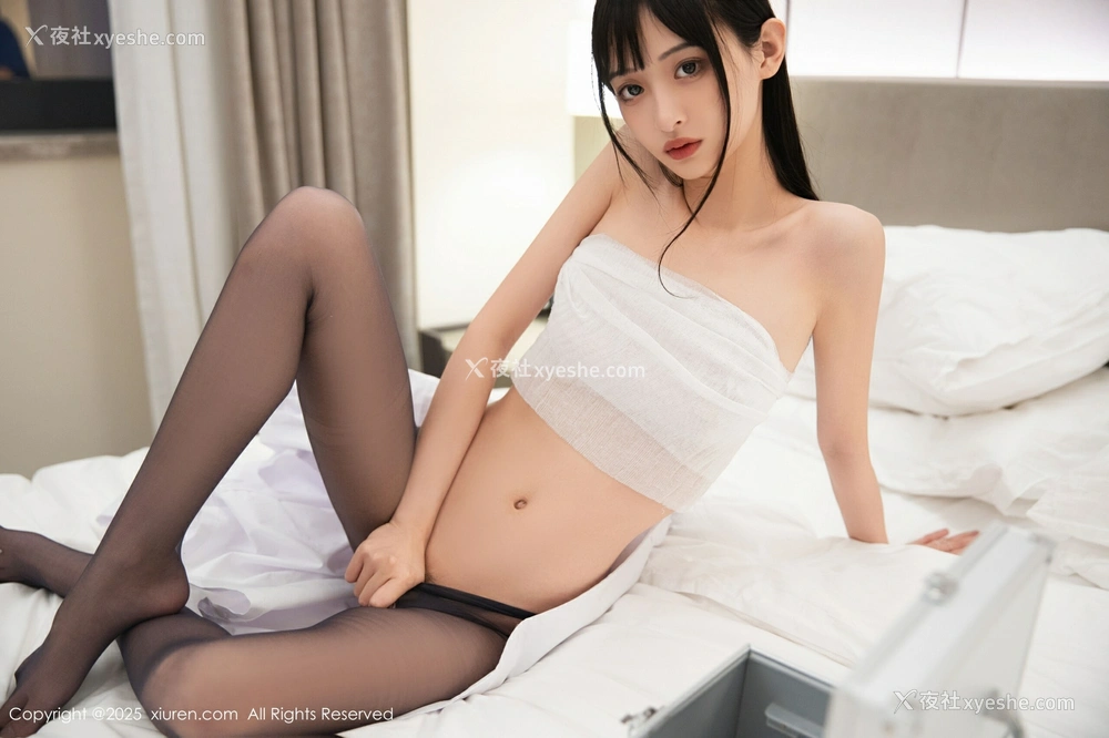 1P - [XiuRen秀人网] No.10373 茂木希子 [81P]