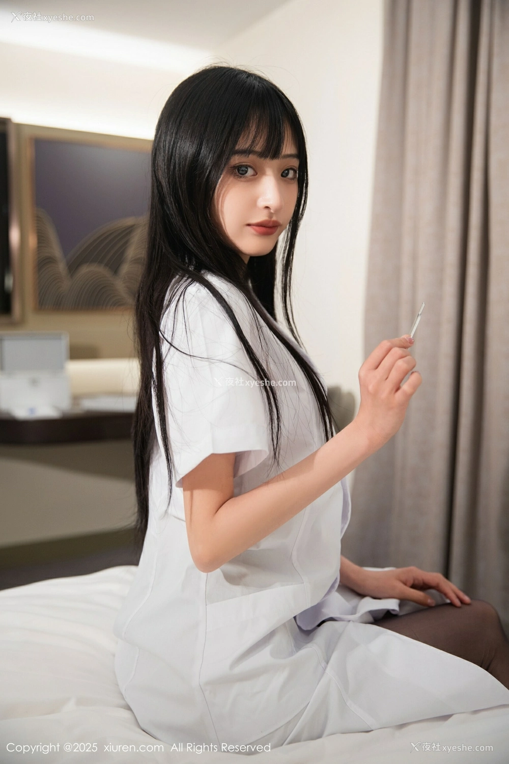 1P - [XiuRen秀人网] No.10373 茂木希子 [81P]