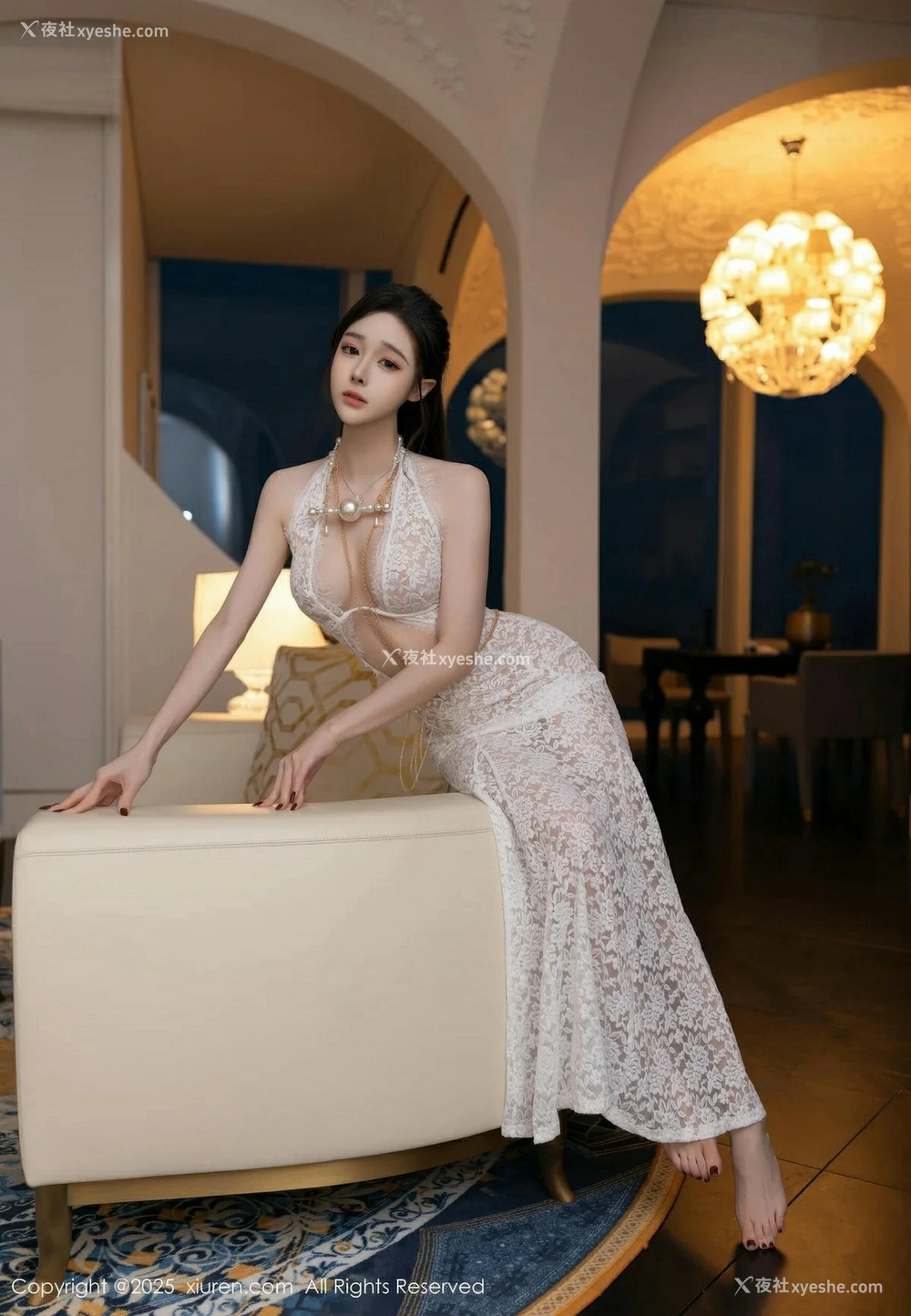 1P - [XiuRen秀人网] No.10378 小逗逗 [83P]
