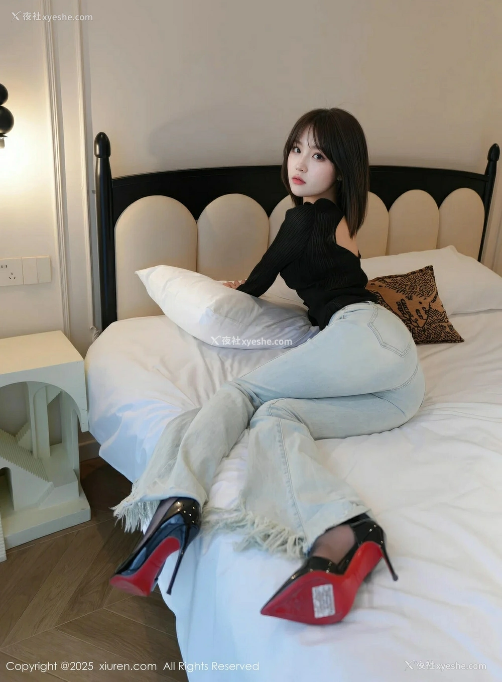 1P - [XiuRen秀人网] No.10374 汁汁 [57P]
