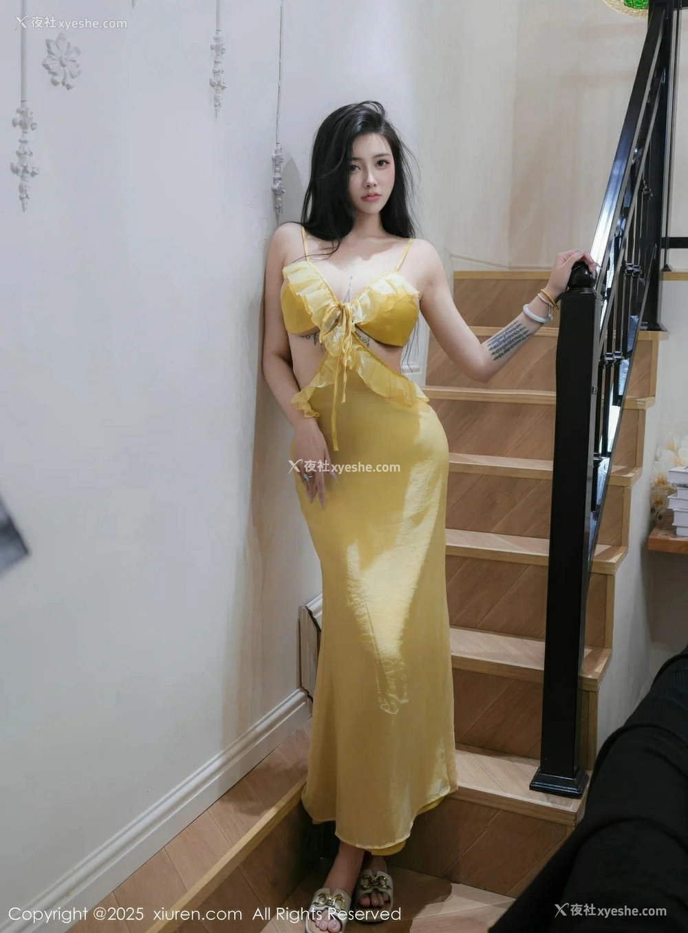1P - [XiuRen秀人网] No.10395 娜比 [81P]