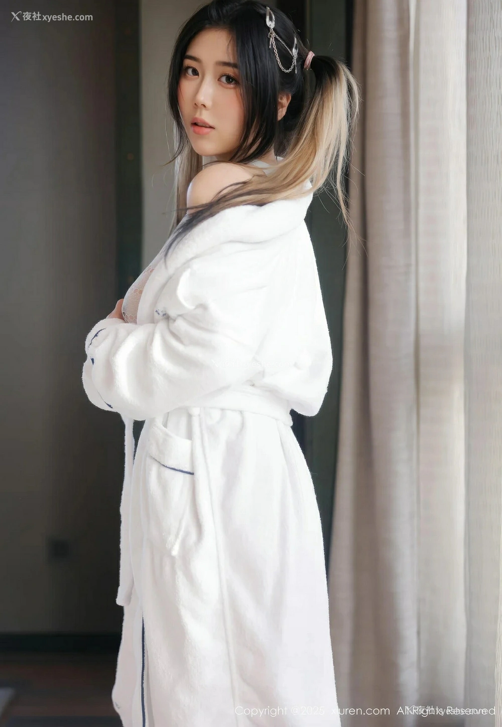 1P - [XiuRen秀人网] No.10394 诺诺Hsu [55P]