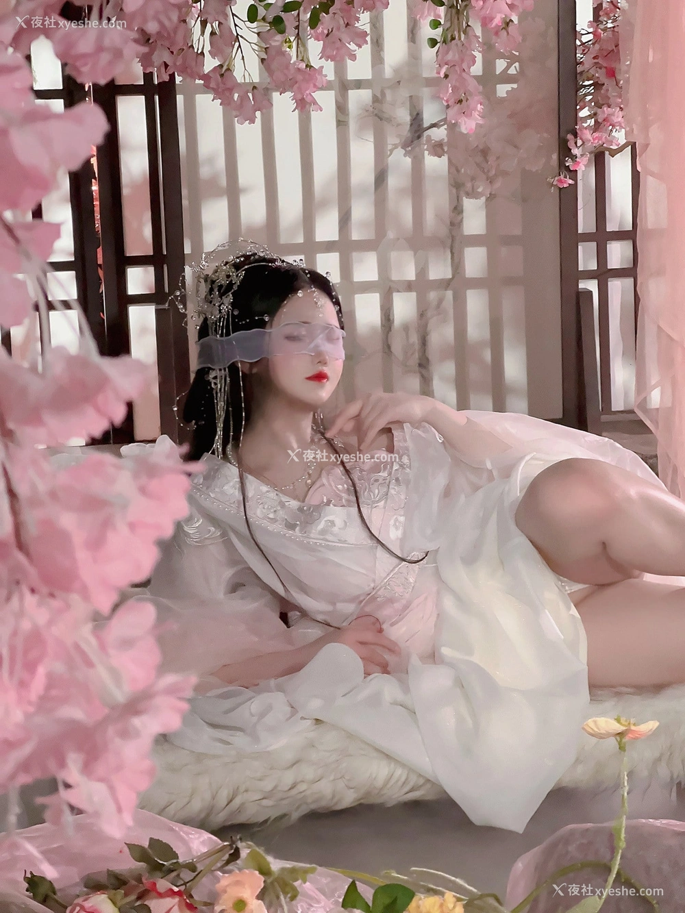 1P - 三度_69 – 小师姐 [84P]