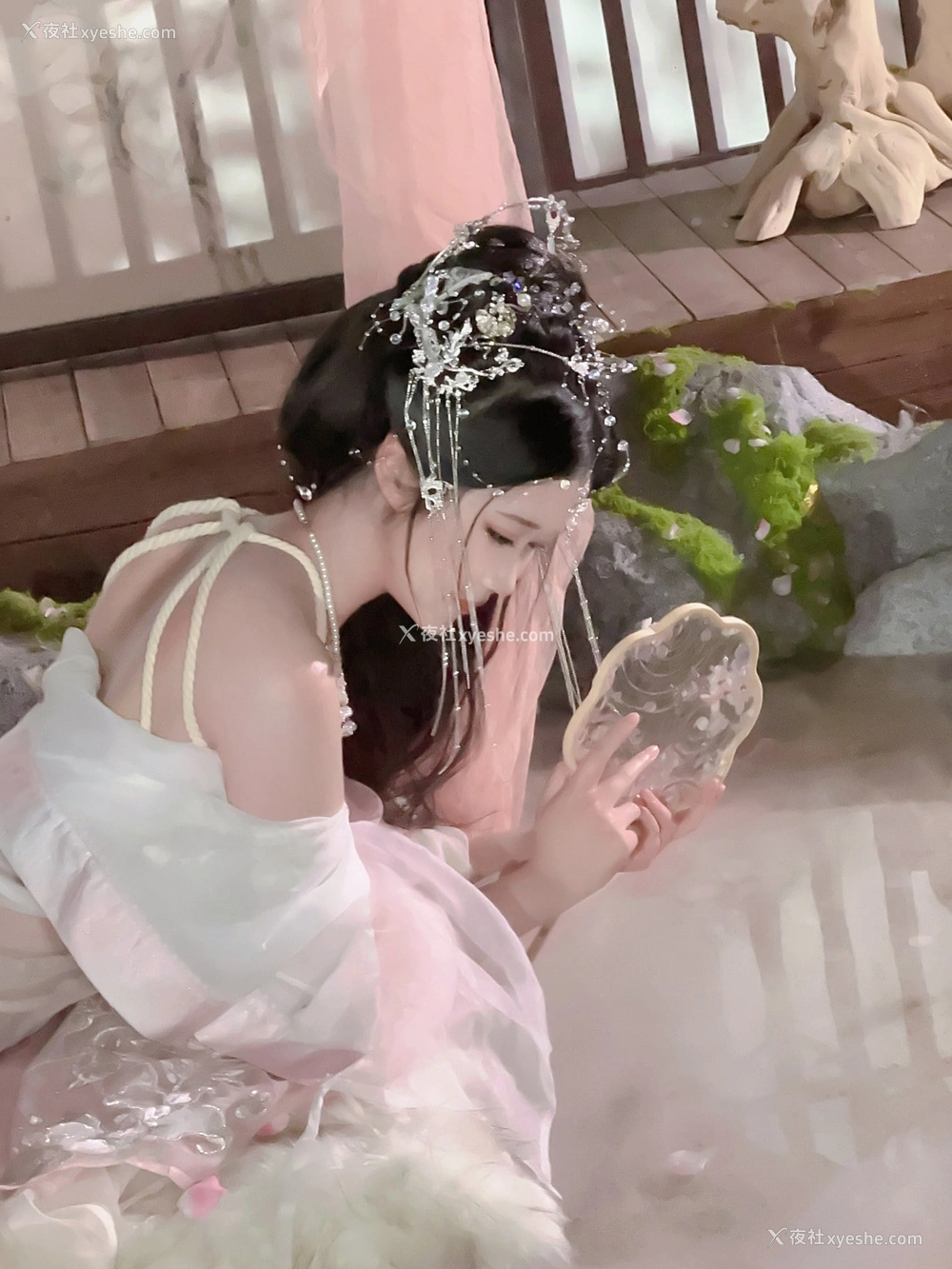 1P - 三度_69 – 小师姐 [84P]