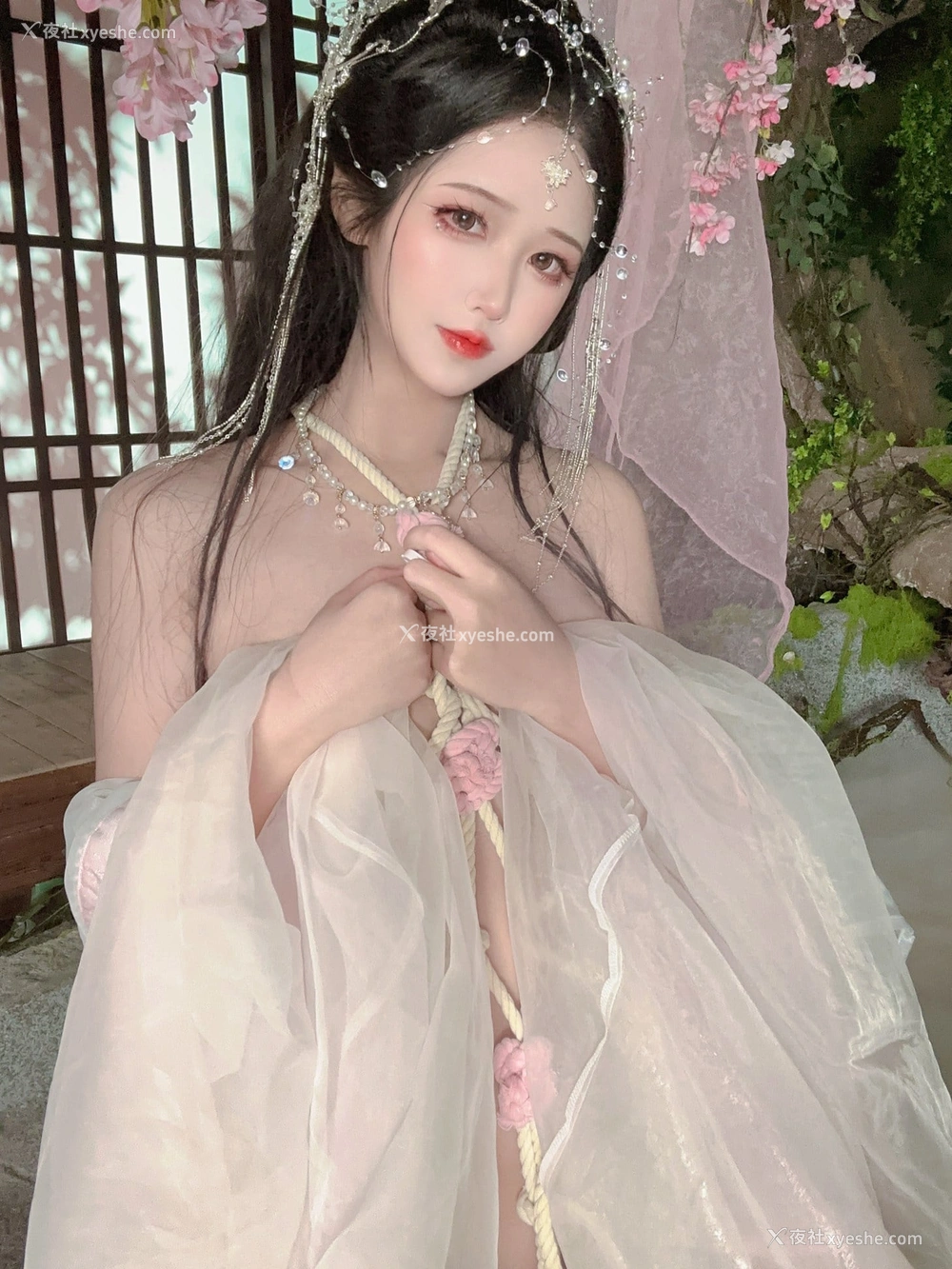 1P - 三度_69 – 小师姐 [84P]