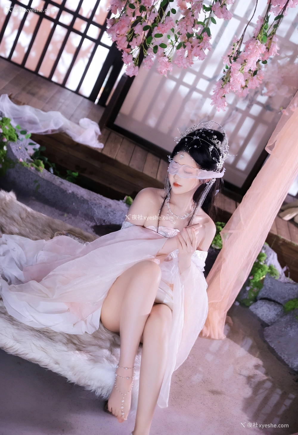 1P - 三度_69 – 小师姐 [84P]