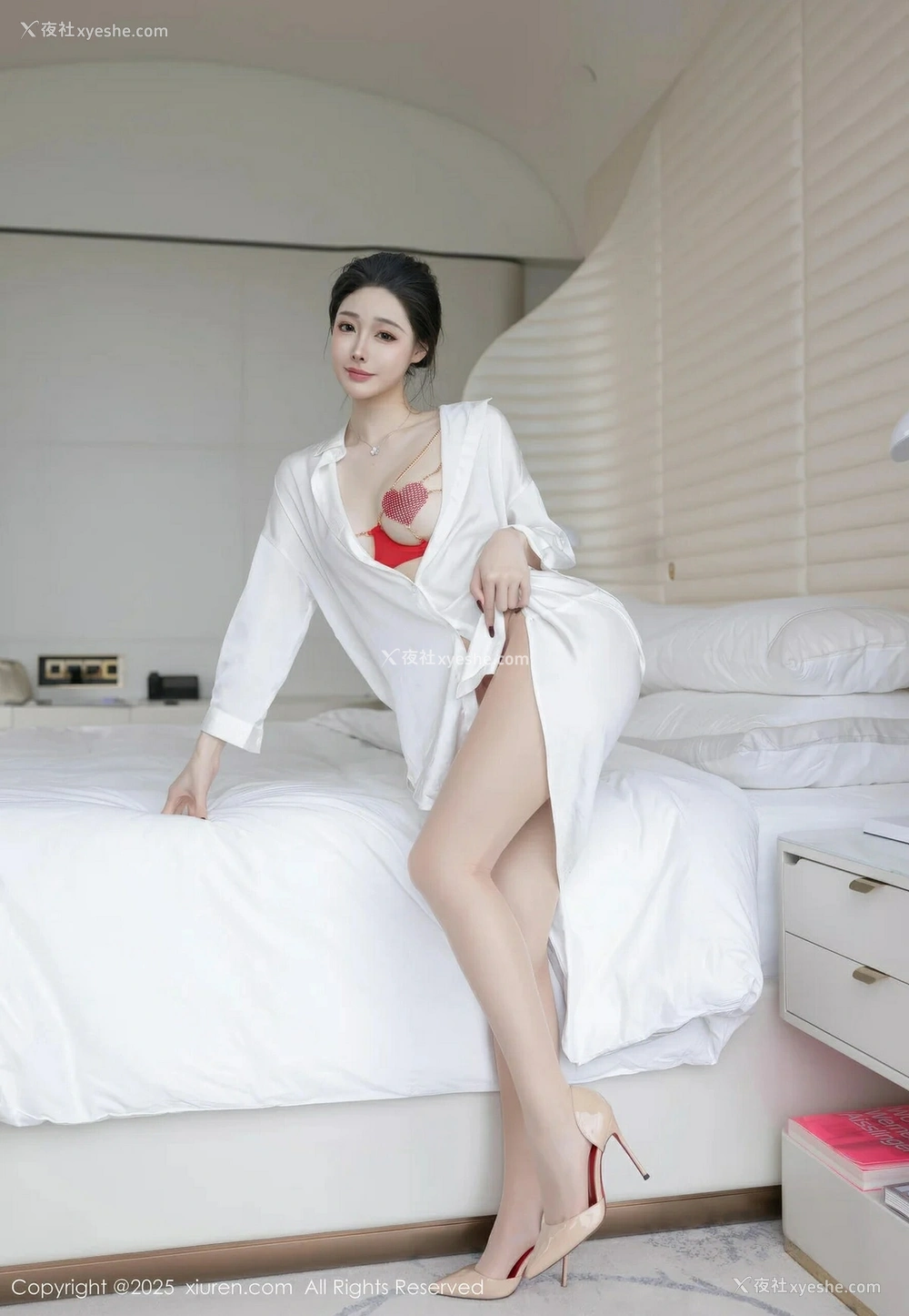 1P - [XiuRen秀人网] No.10411 小逗逗 [85P]