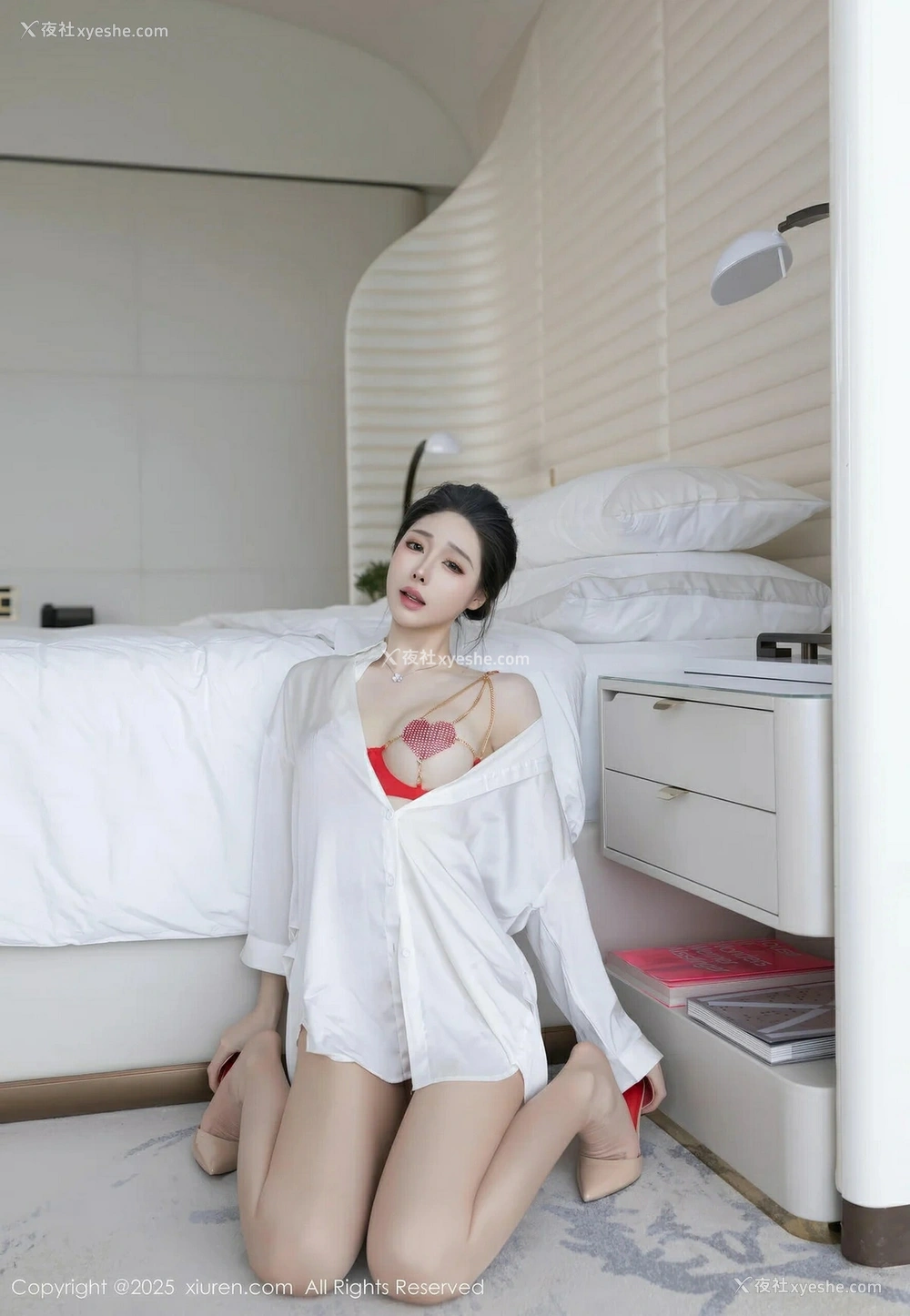 1P - [XiuRen秀人网] No.10411 小逗逗 [85P]