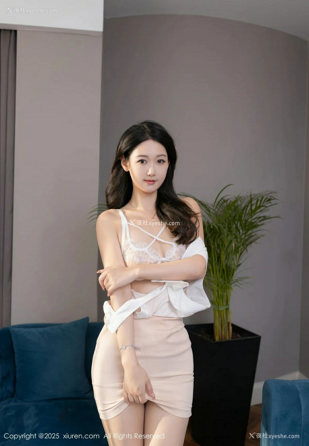1P - [XiuRen秀人网] No.10417 唐安琪 [84P]