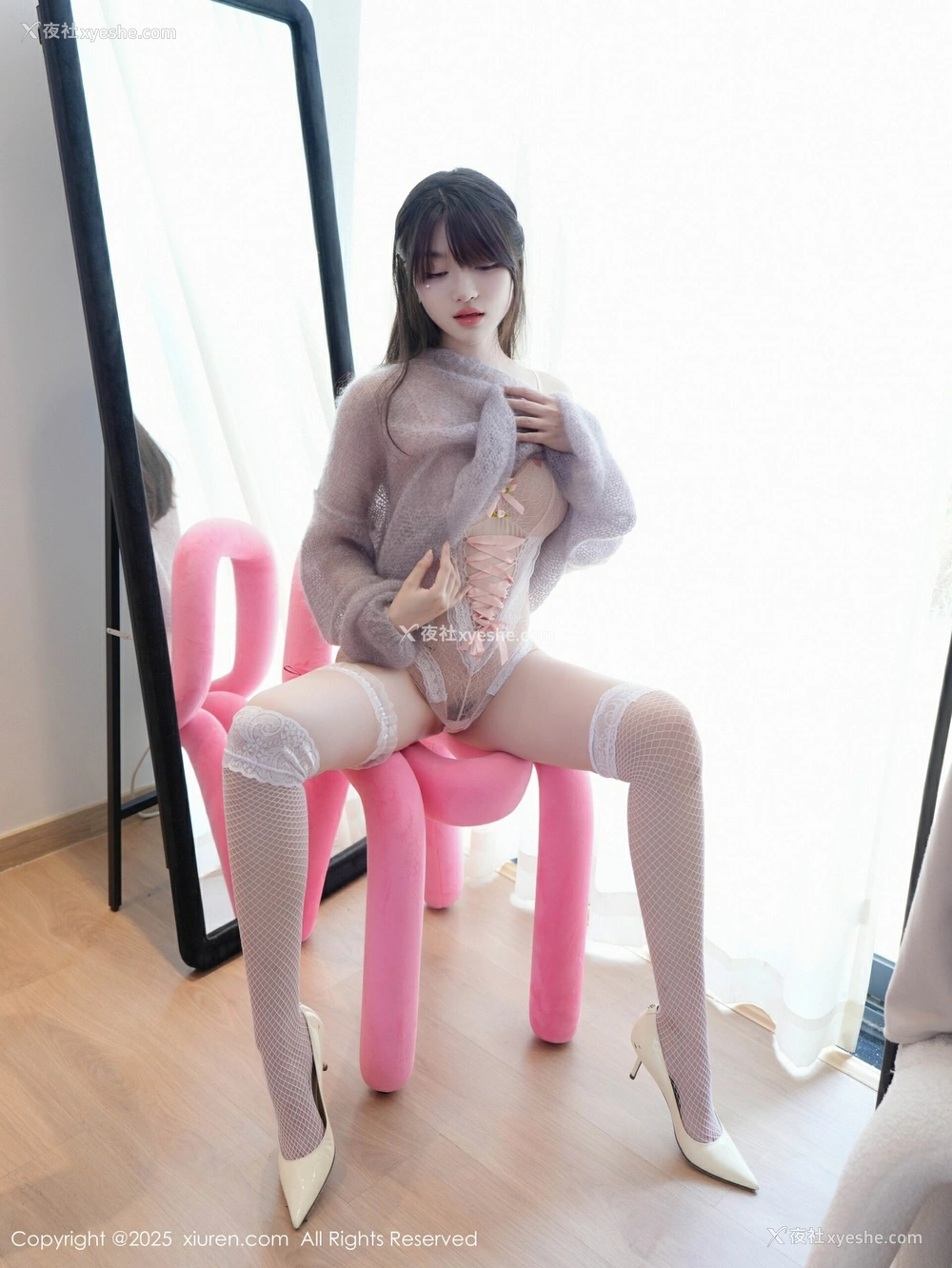 1P - [XiuRen秀人网] No.10416 白露lulu [101P]