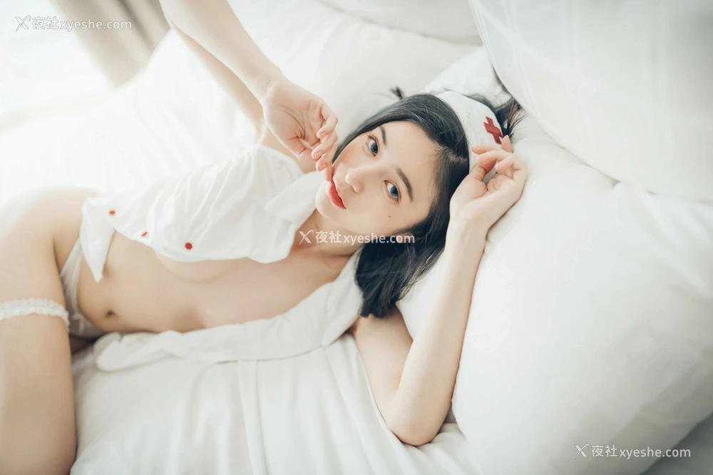 1P - 秀人网 辰辰ChenChen – 透明内裤 [118P]