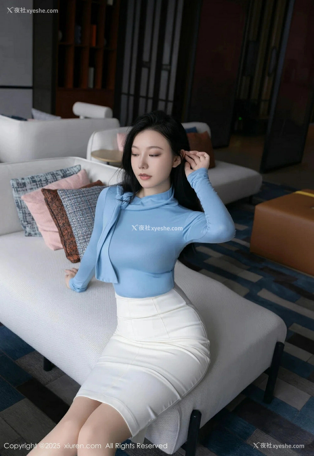 1P - [XiuRen秀人网] No.10424 安然anran [81P]