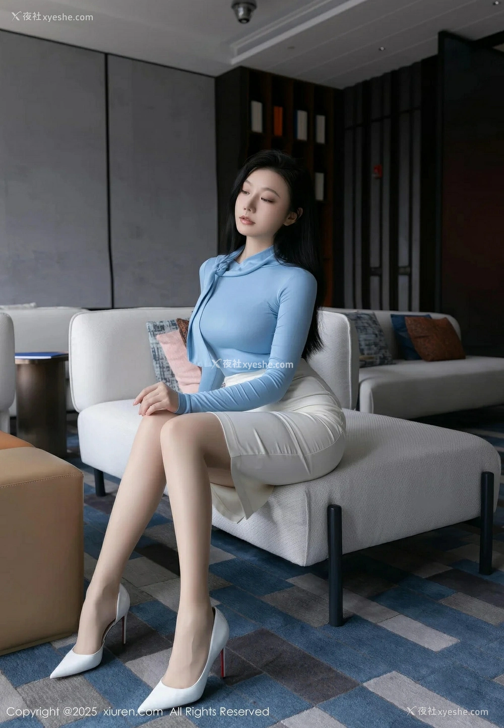 1P - [XiuRen秀人网] No.10424 安然anran [81P]