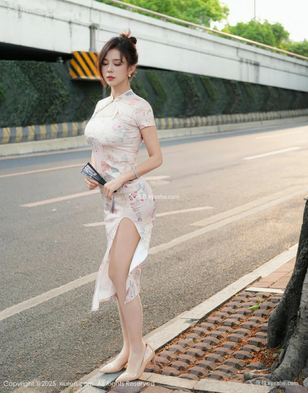 1P - [XiuRen秀人网] No.10419 玫瑰我爱你 [80P]
