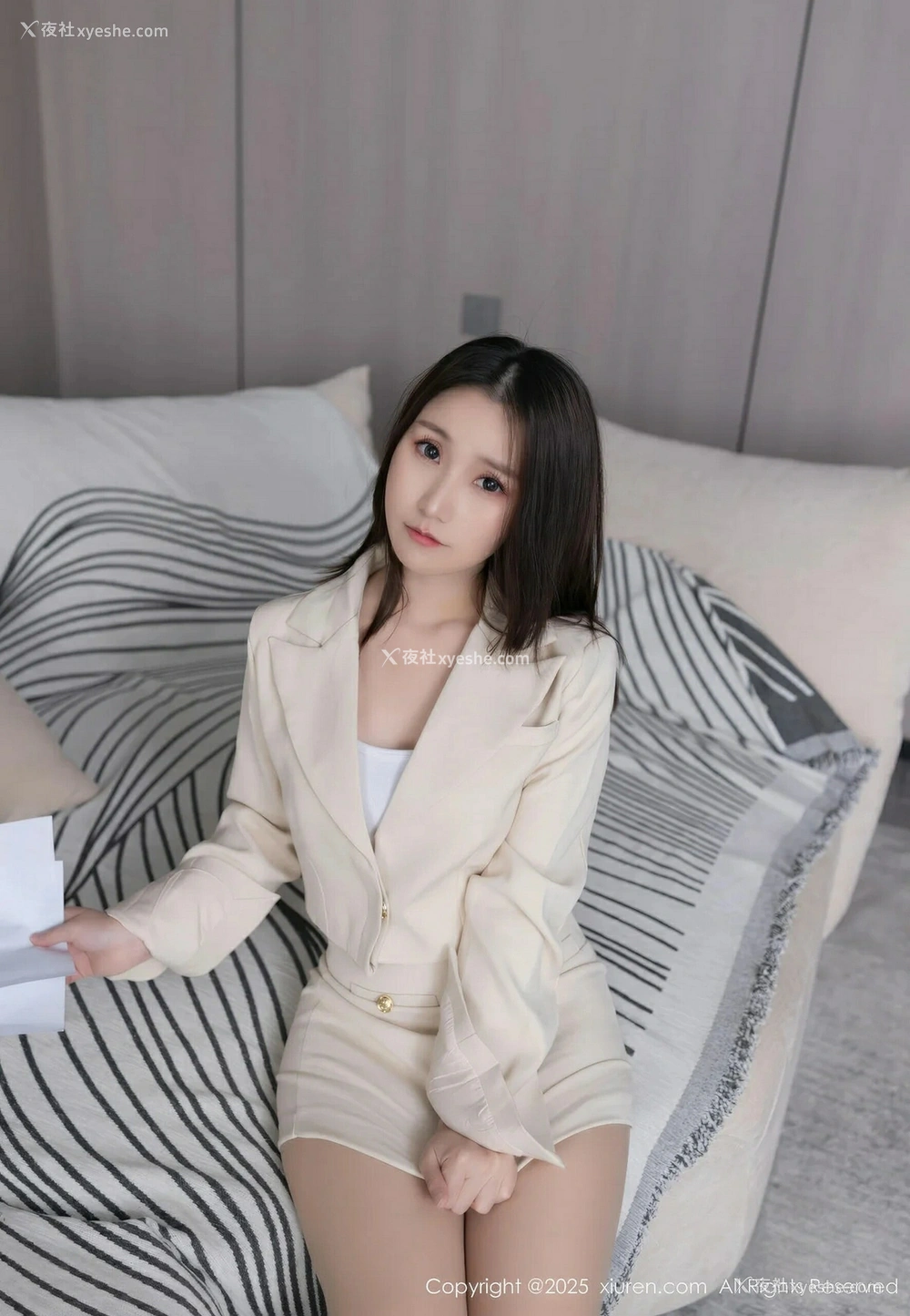1P - [XiuRen秀人网] No.10428 杏子Yada [61P]