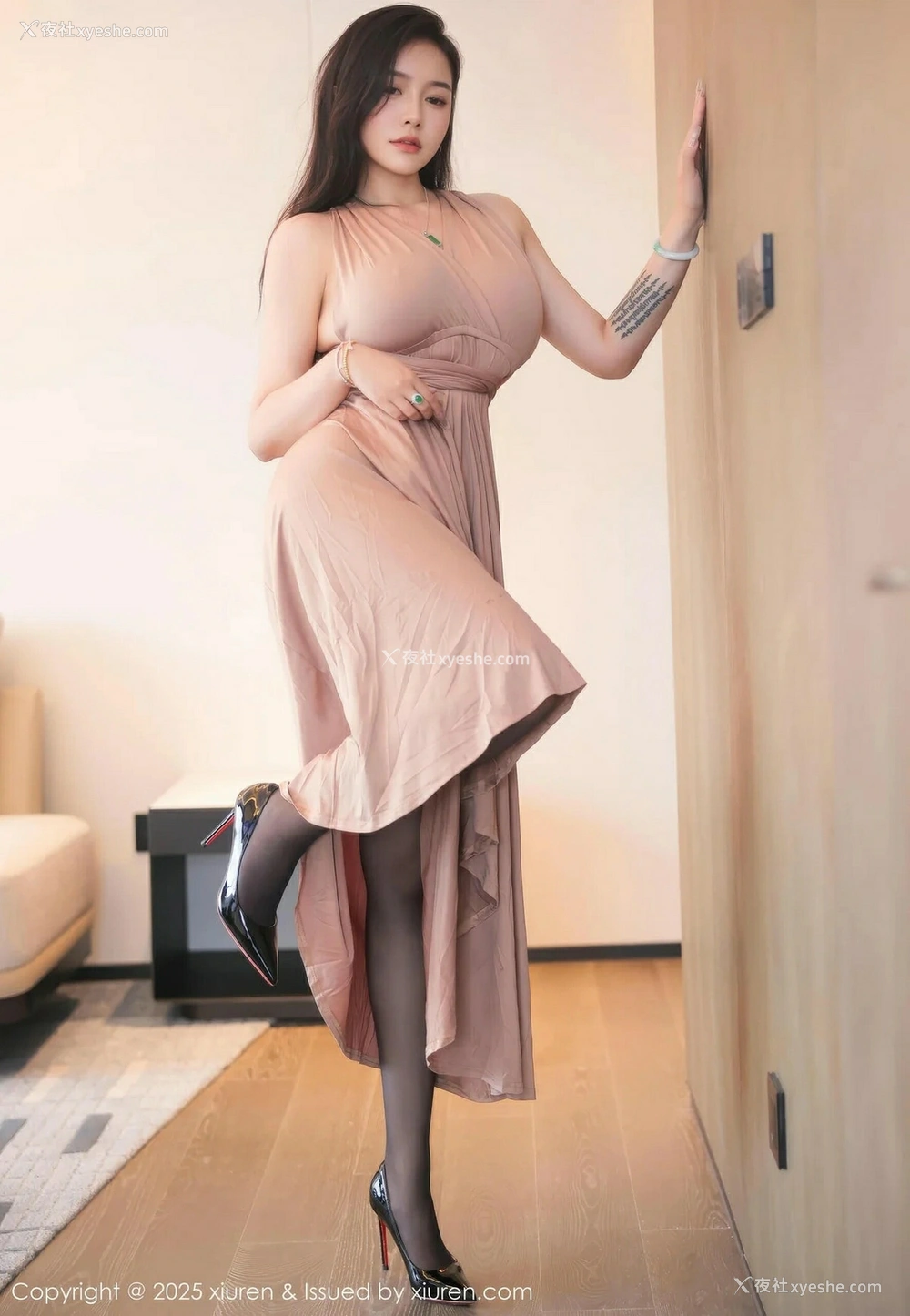 1P - [XiuRen秀人网] No.10432 娜比 [88P]