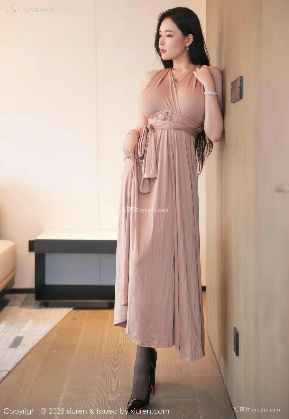 1P - [XiuRen秀人网] No.10432 娜比 [88P]