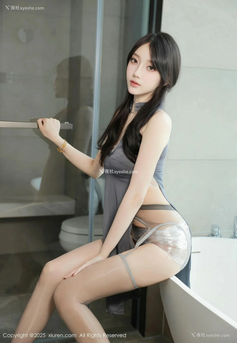 1P - [XiuRen秀人网] No.10435 玥儿玥er [77P]