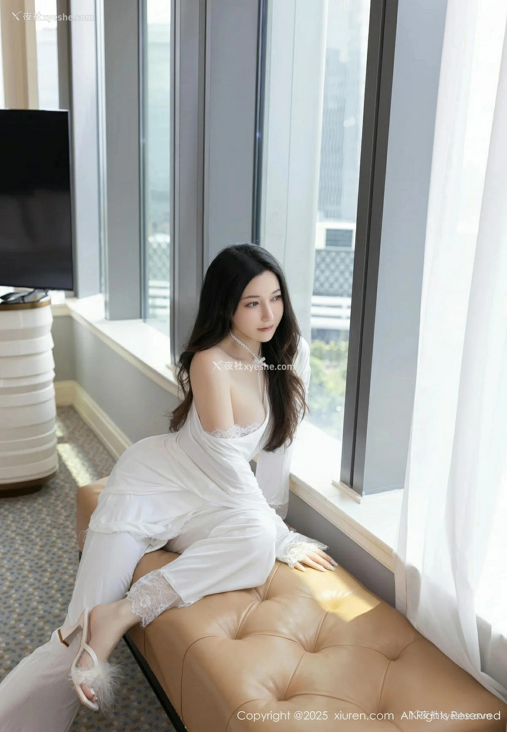 1P - [XiuRen秀人网] No.10445 鱼子酱Fish [82P]