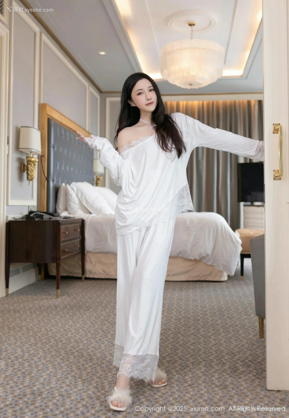 1P - [XiuRen秀人网] No.10445 鱼子酱Fish [82P]