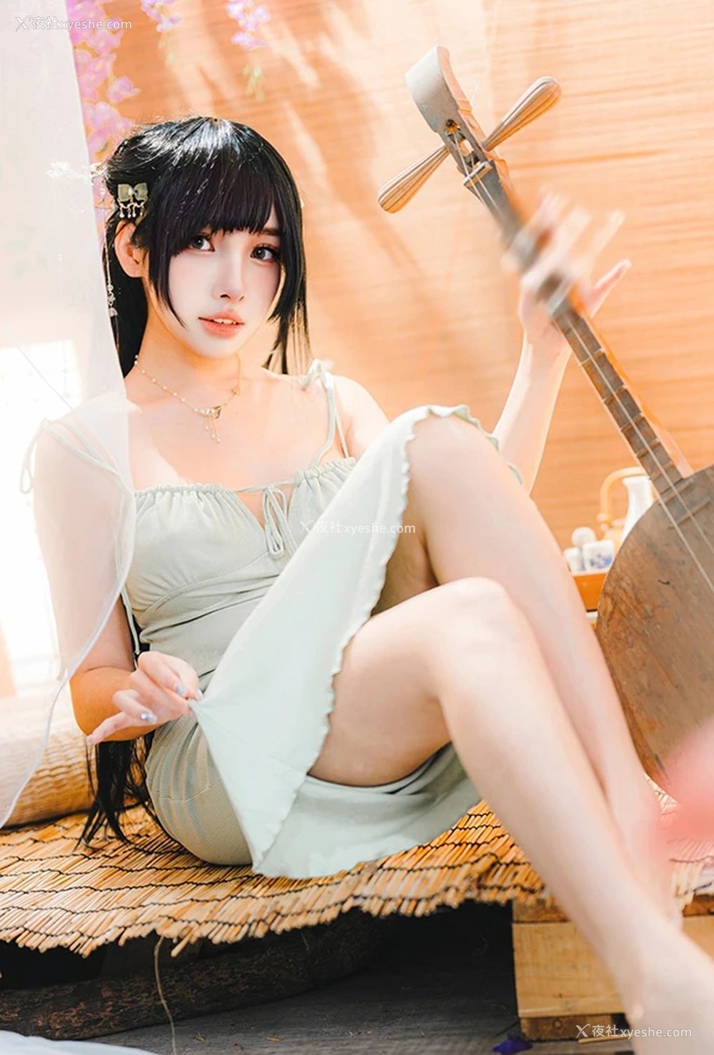 1P - 甜美福利姬慕慕Momo 嫩绿吊带裙无圣光美图