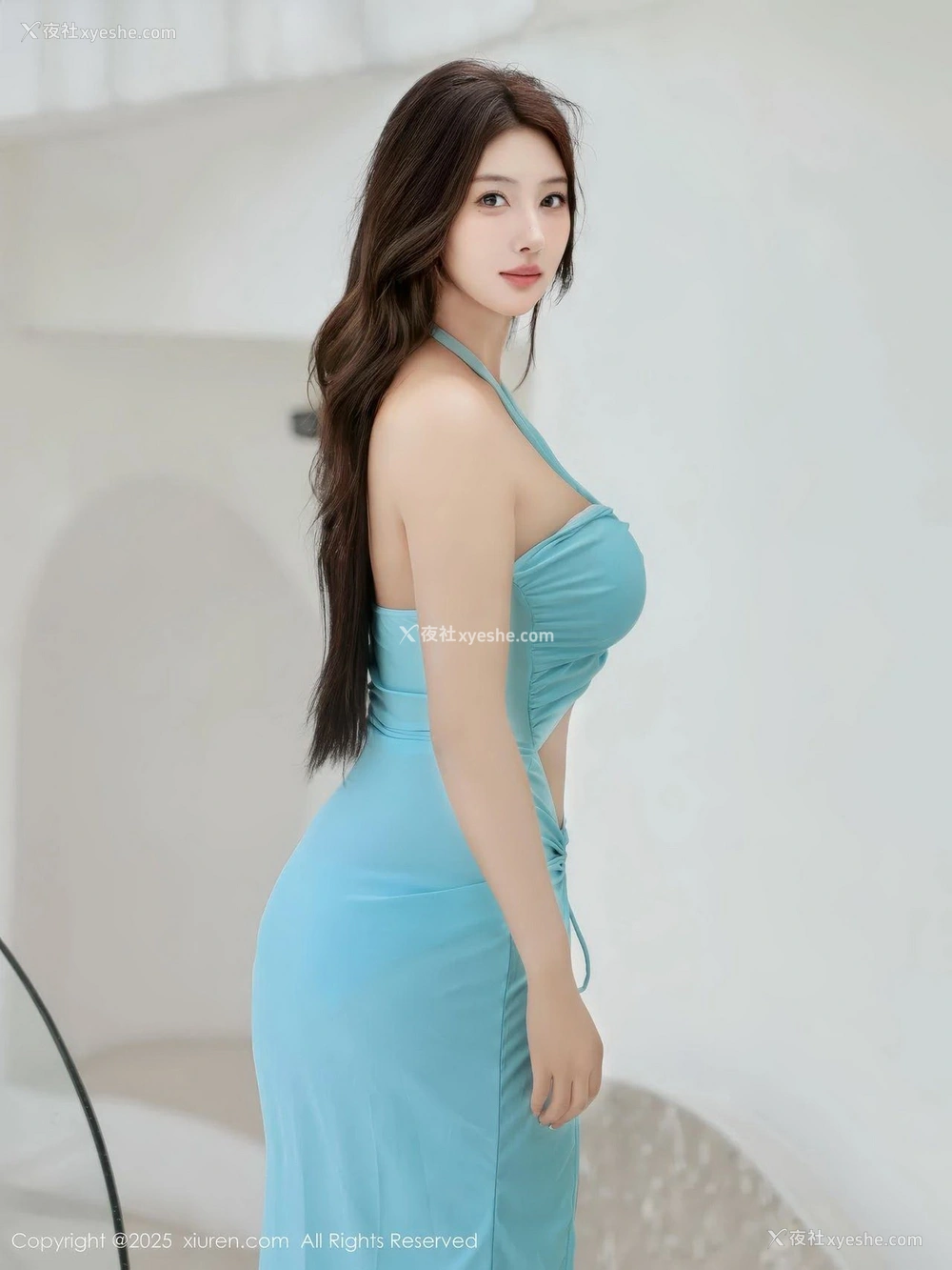 1P - [XiuRen秀人网] No.10472 梨霜儿 [81P]