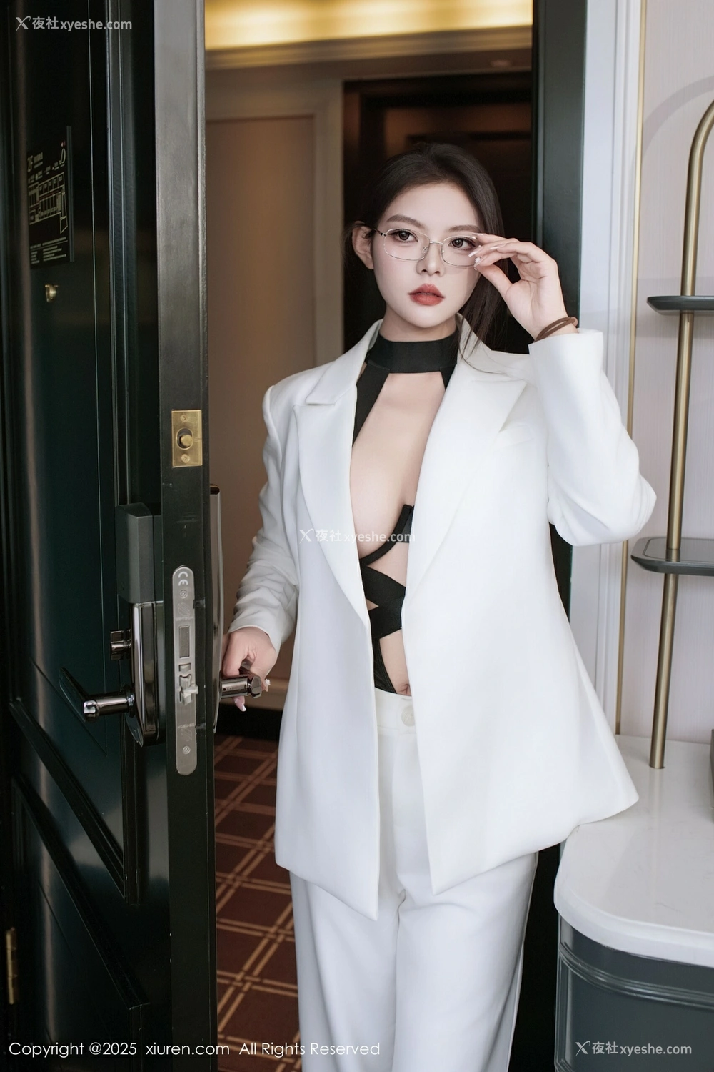 1P - [XiuRen秀人网] No.10464 冬安 [95P]
