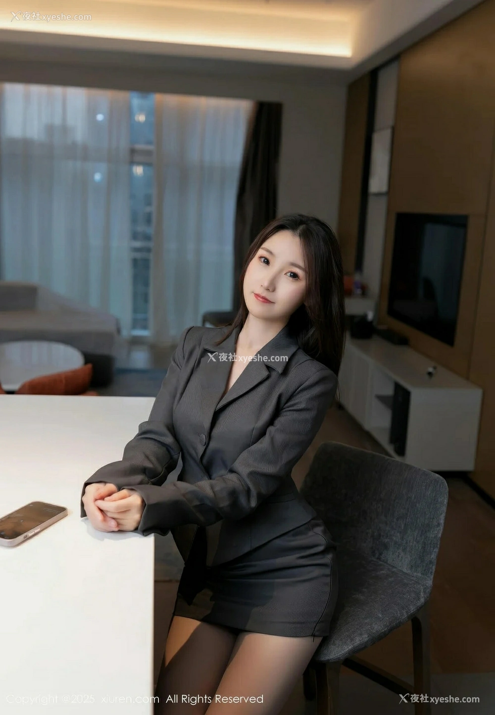 1P - [XiuRen秀人网] No.10497 杏子Yada [84P]
