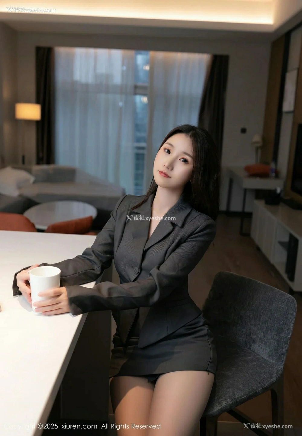 1P - [XiuRen秀人网] No.10497 杏子Yada [84P]