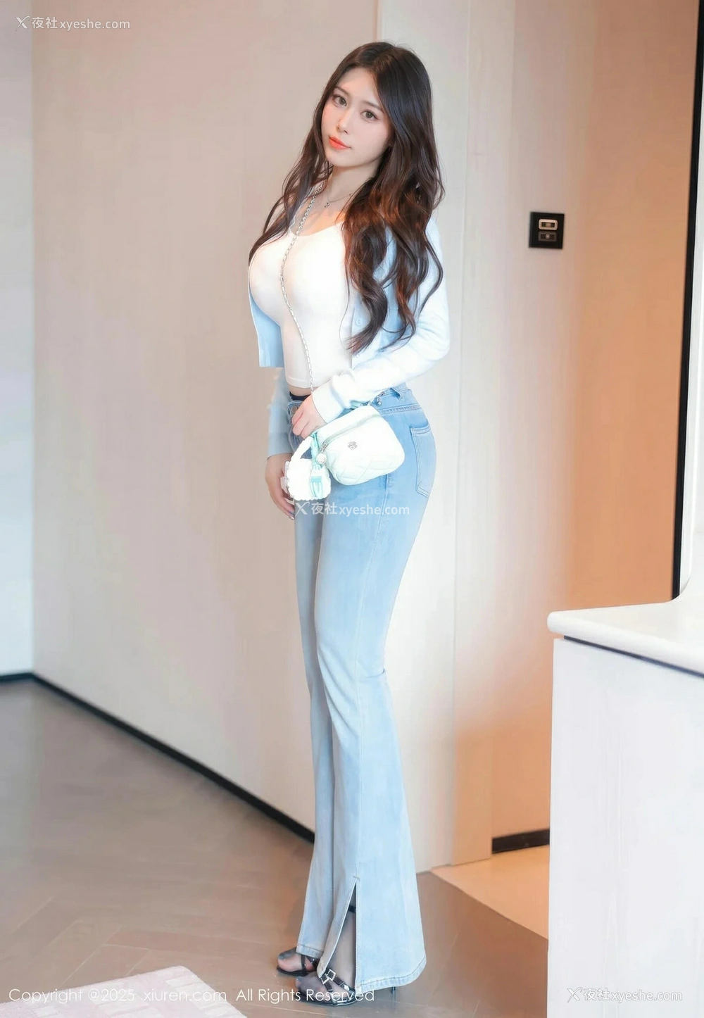 1P - [XiuRen秀人网] No.10450 蛋蛋宝 [71P]
