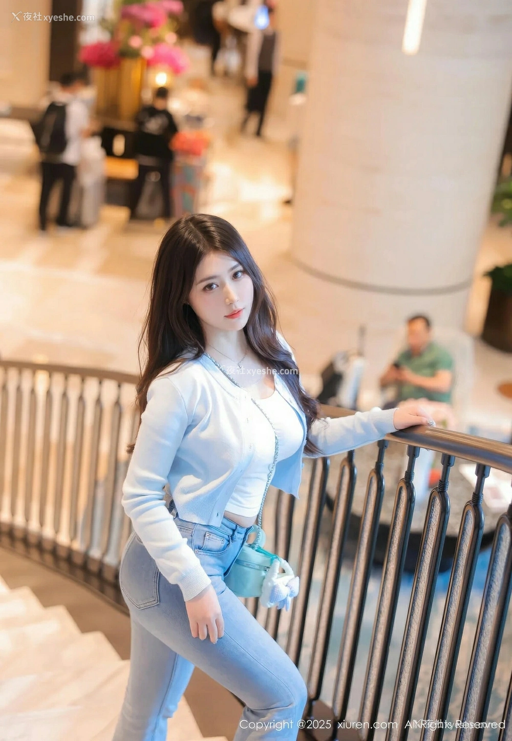 1P - [XiuRen秀人网] No.10450 蛋蛋宝 [71P]