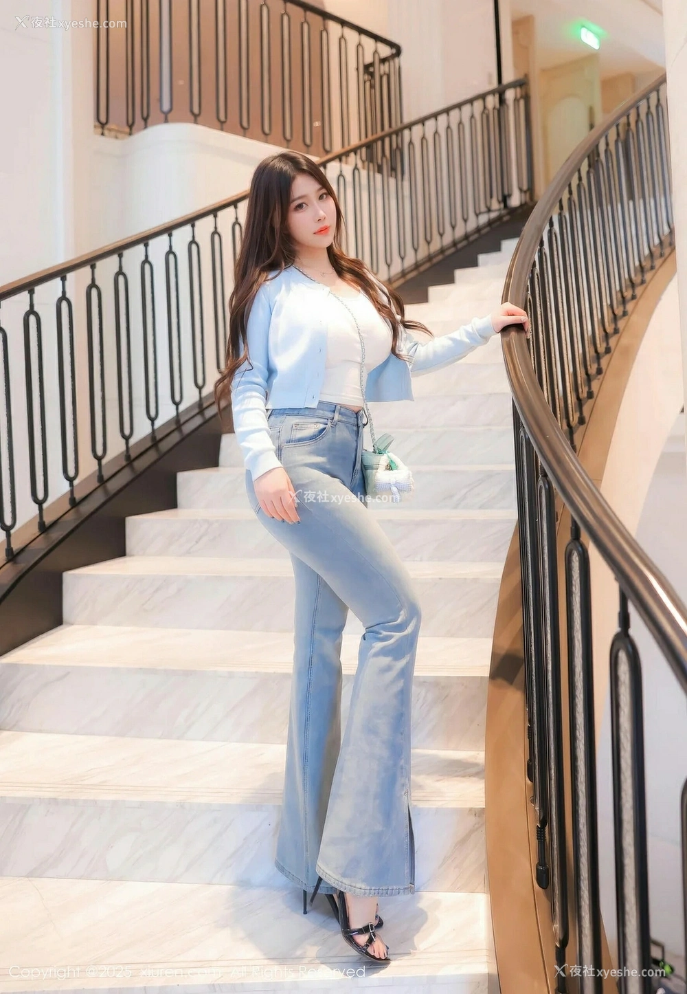 1P - [XiuRen秀人网] No.10450 蛋蛋宝 [71P]