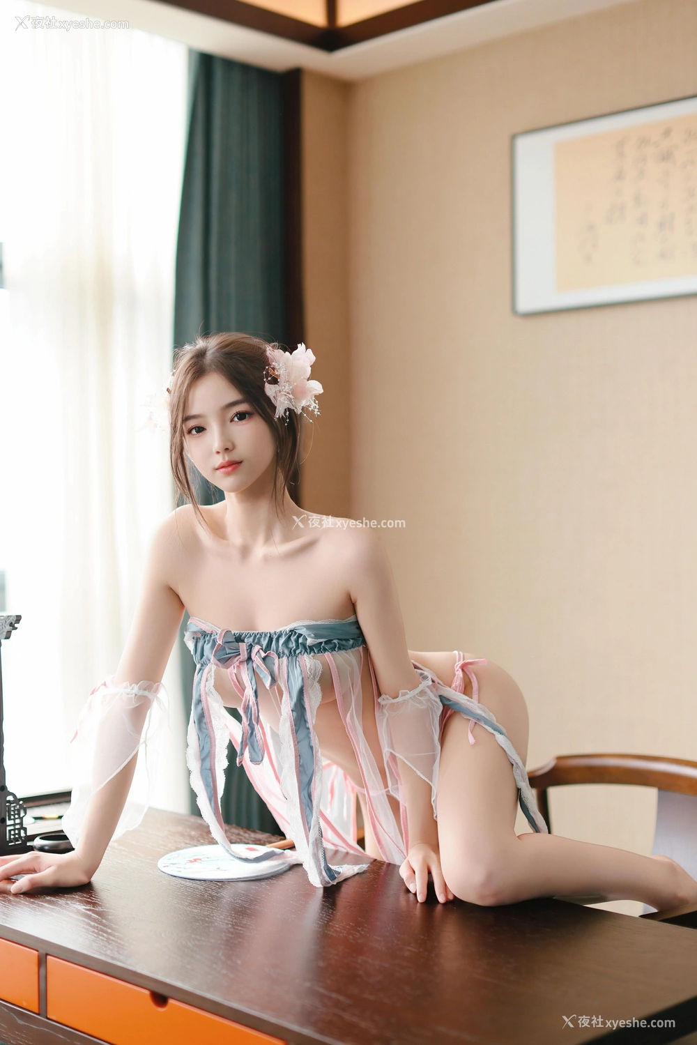 1P - 秀人网 新晋美模 苏软软 – 超清无水印完整版《古装小萝莉》 [123P]
