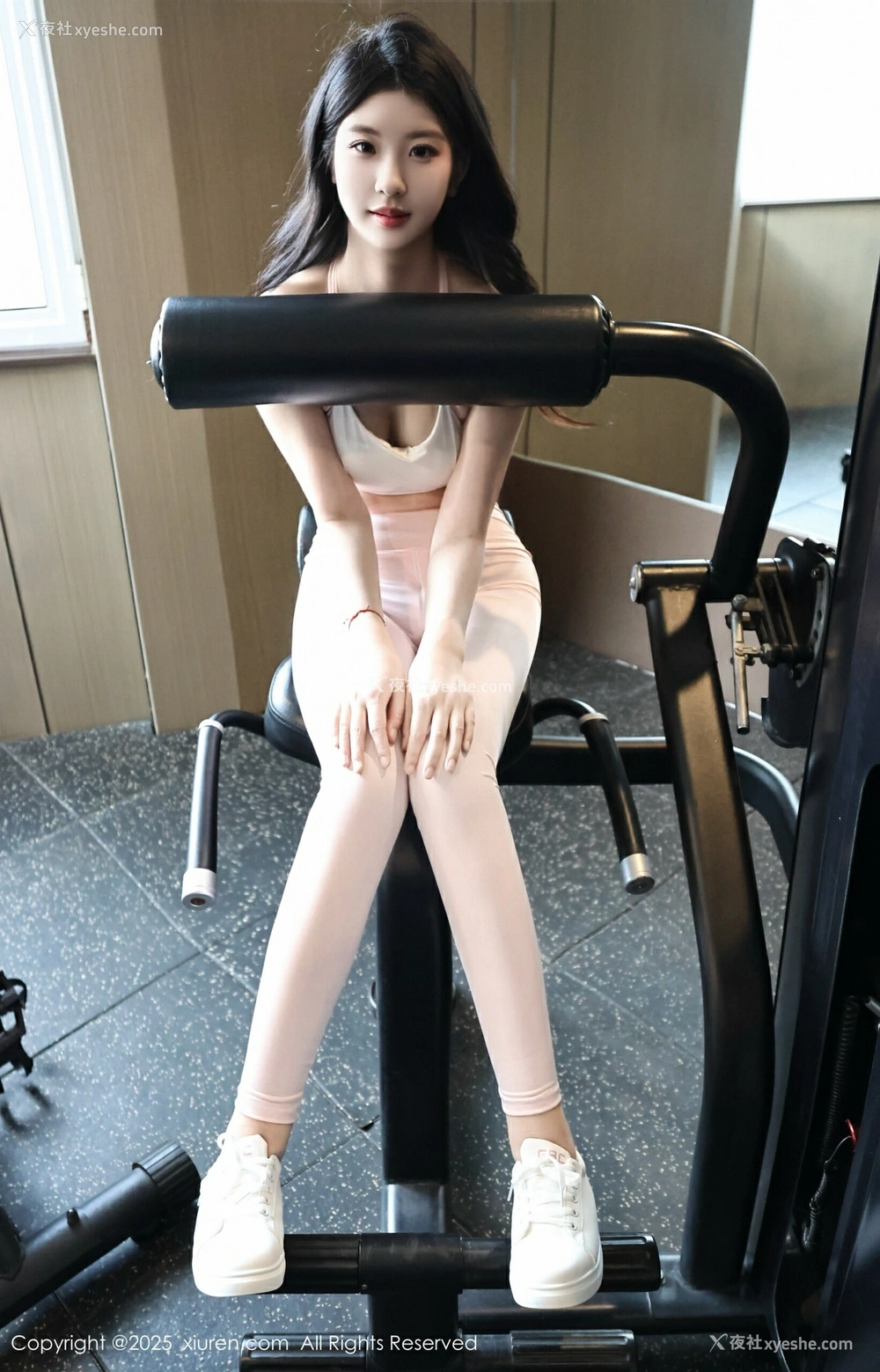 1P - [XiuRen秀人网] No.10474 小芭乐 [87P]
