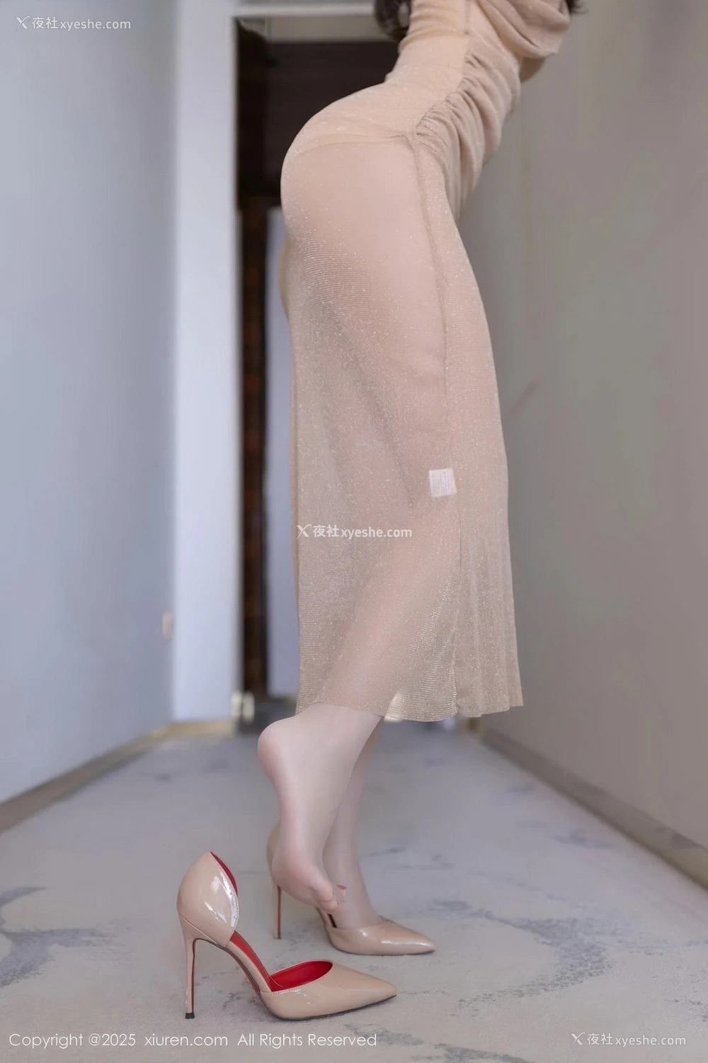 1P - [XiuRen秀人网] No.10486 唐安琪 [82P]