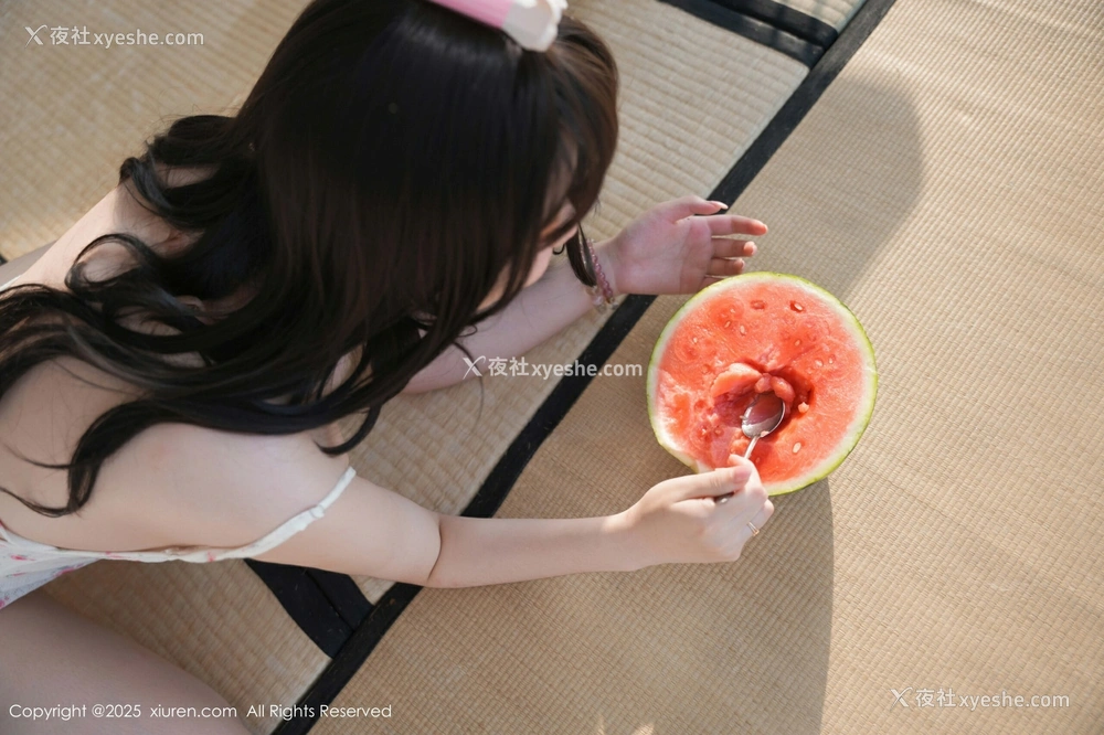 1P - [XiuRen秀人网] No.10483 软情 [89P]
