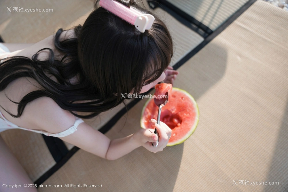 1P - [XiuRen秀人网] No.10483 软情 [89P]