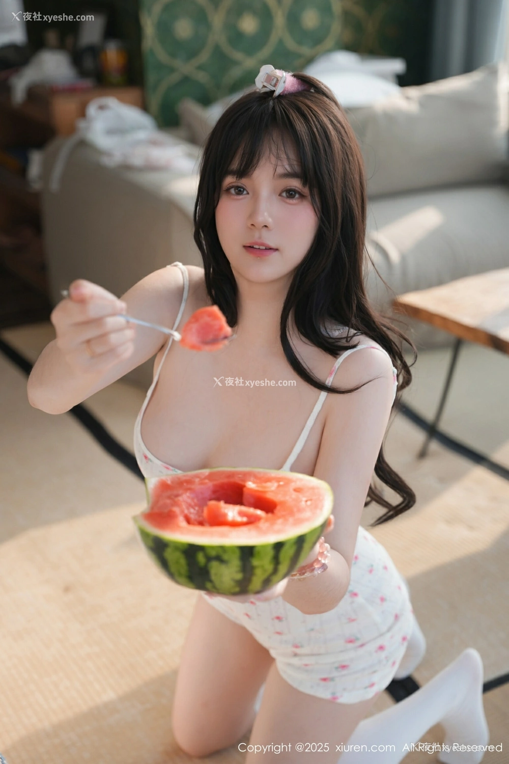 1P - [XiuRen秀人网] No.10483 软情 [89P]