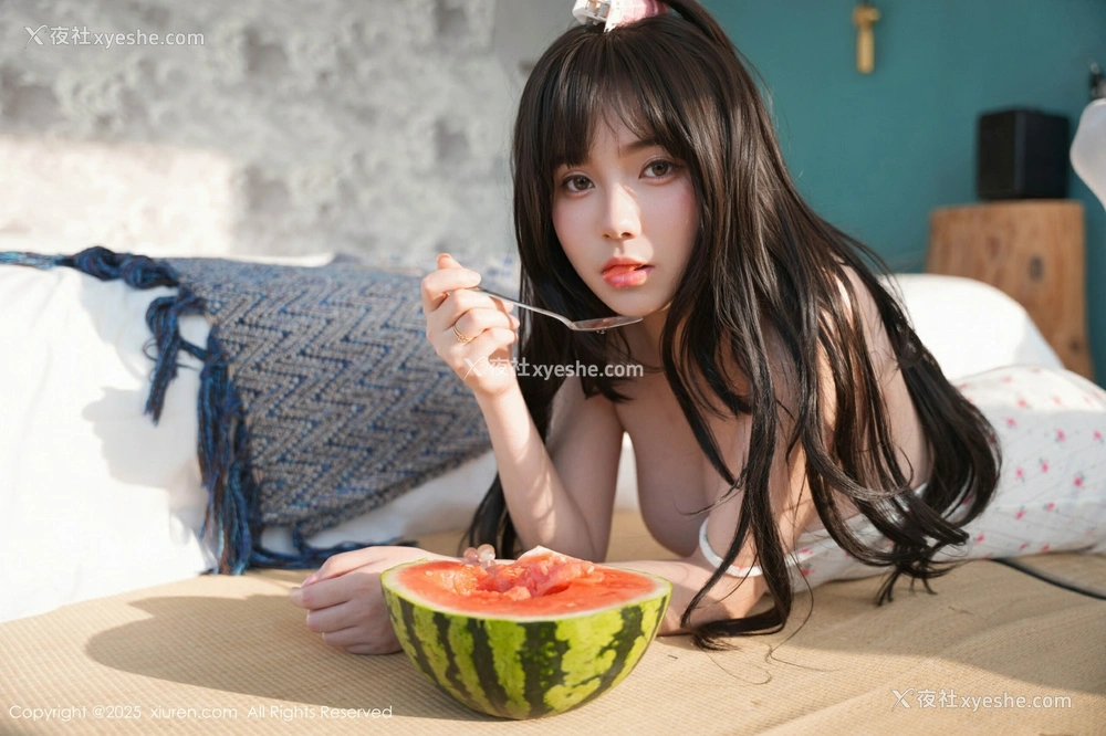 1P - [XiuRen秀人网] No.10483 软情 [89P]
