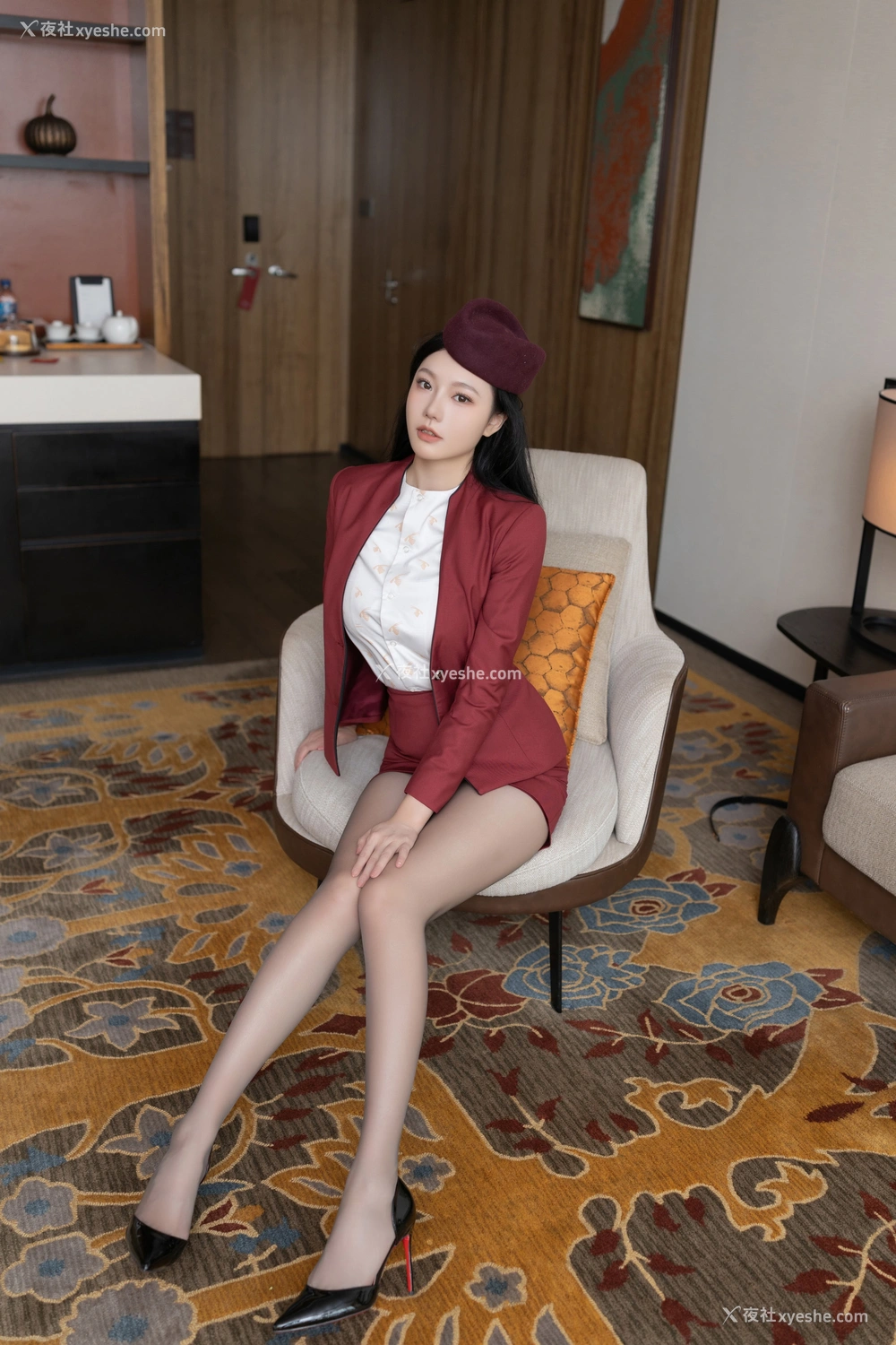 1P - 秀人网 美女名模 安然anran – 超清无水印《空姐制服》 [95P]