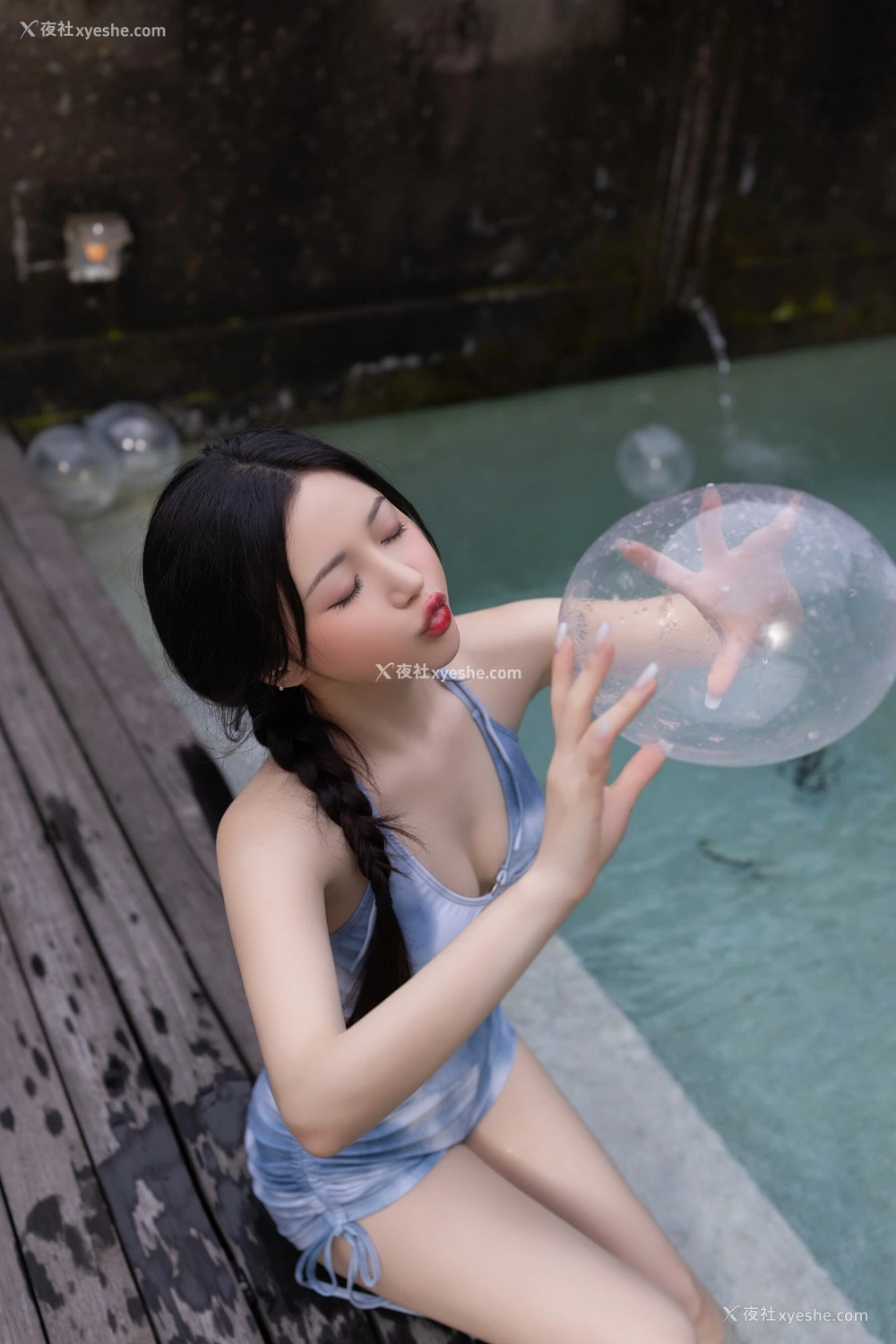 1P - 秀人网 美女名模 鱼子酱Fish – 内购无水印《印度尼西亚旅拍-蓝色比基尼》 [123P]