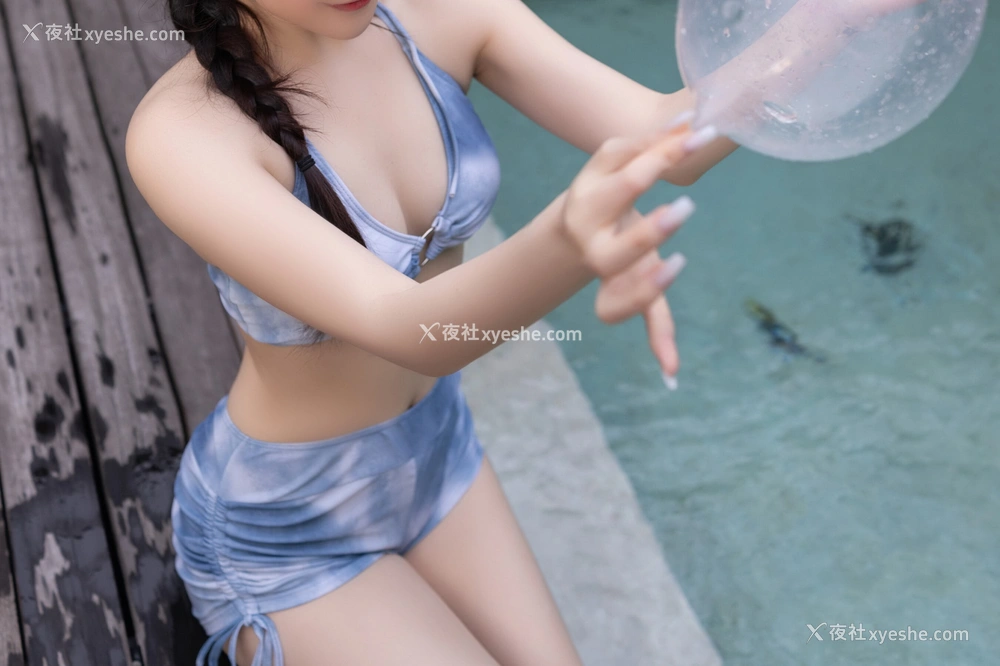 1P - 秀人网 美女名模 鱼子酱Fish – 内购无水印《印度尼西亚旅拍-蓝色比基尼》 [123P]