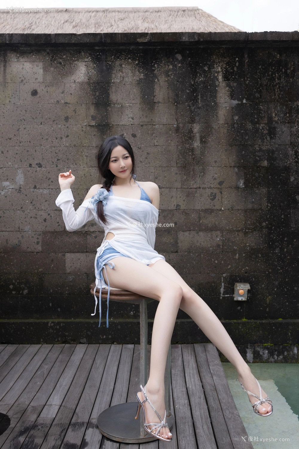 1P - 秀人网 美女名模 鱼子酱Fish – 内购无水印《印度尼西亚旅拍-蓝色比基尼》 [123P]