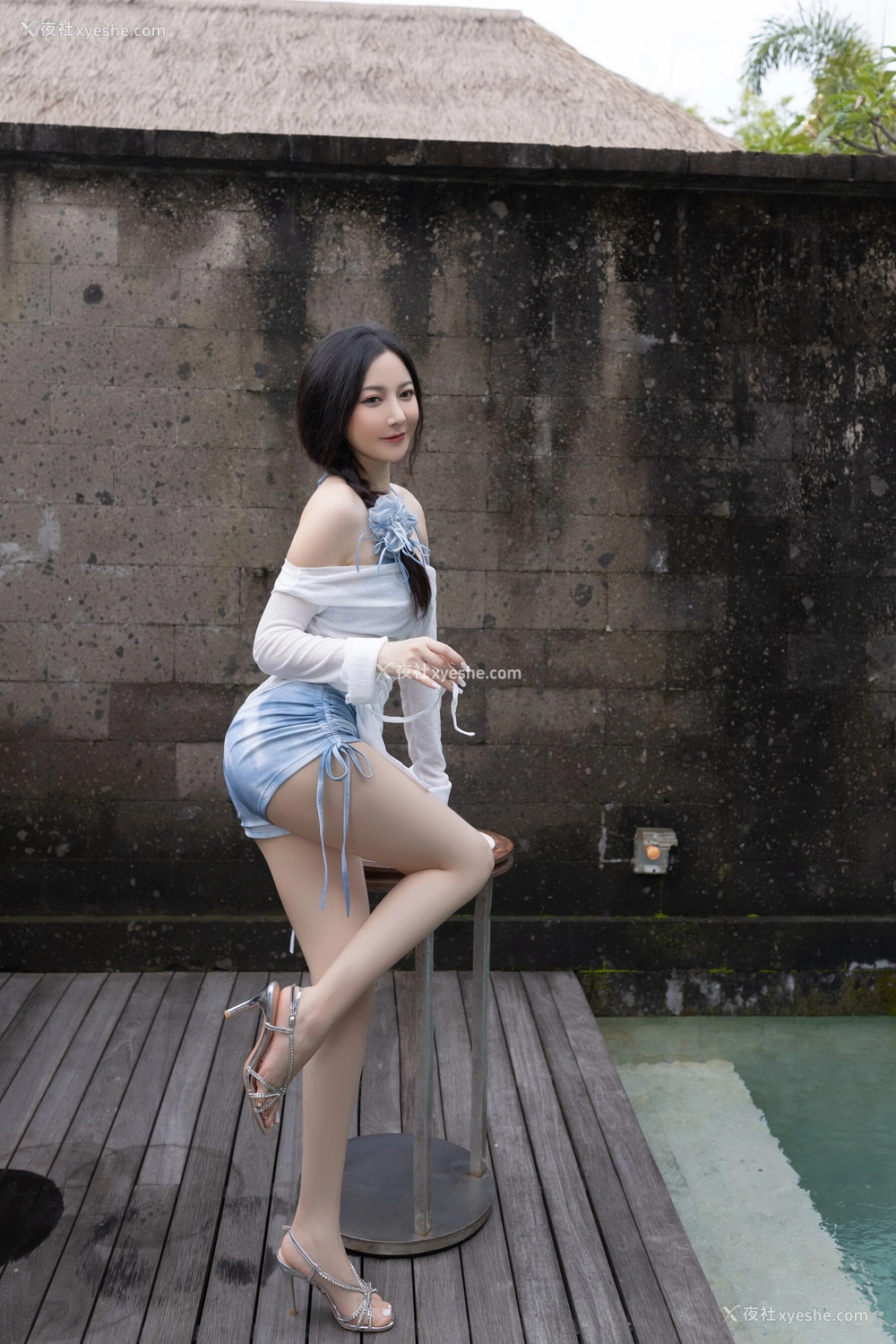 1P - 秀人网 美女名模 鱼子酱Fish – 内购无水印《印度尼西亚旅拍-蓝色比基尼》 [123P]