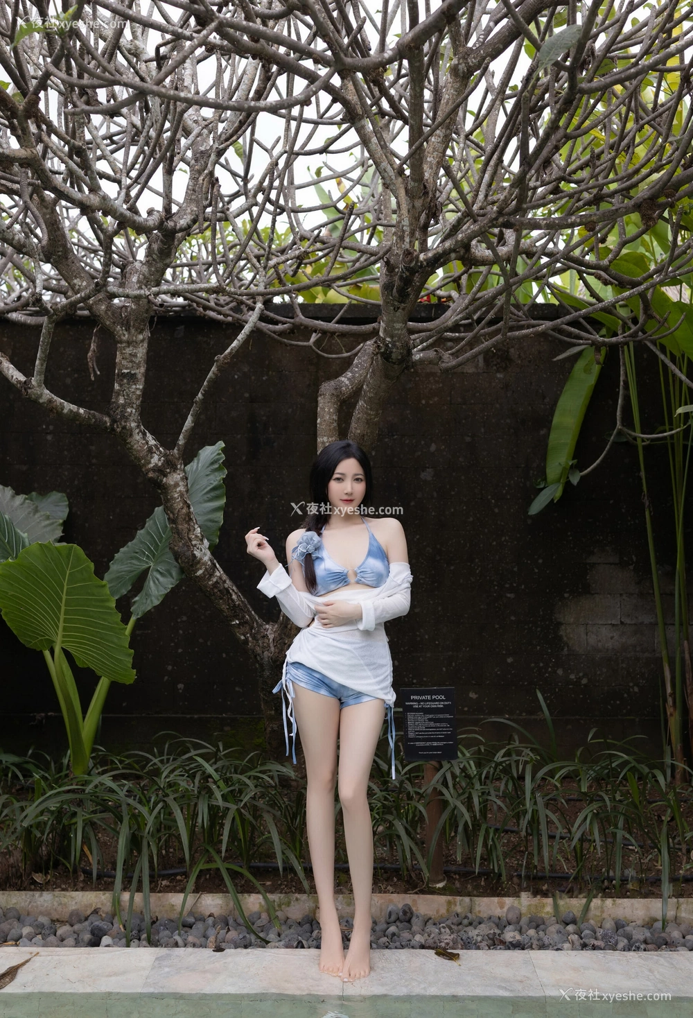 1P - 秀人网 美女名模 鱼子酱Fish – 内购无水印《印度尼西亚旅拍-蓝色比基尼》 [123P]